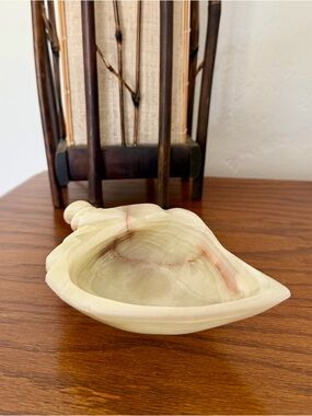 Vintage Hand Carved Green Onyx Stone Marble Shell Trinket Bowl